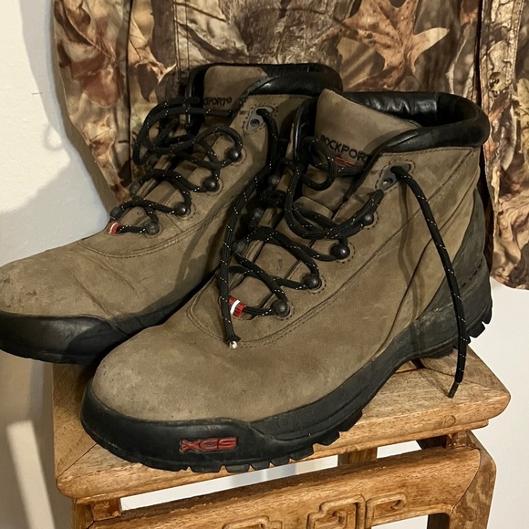 Rockport Shoes - Rockport womens 9.5 hiking leather boot lightweight sturdy quality